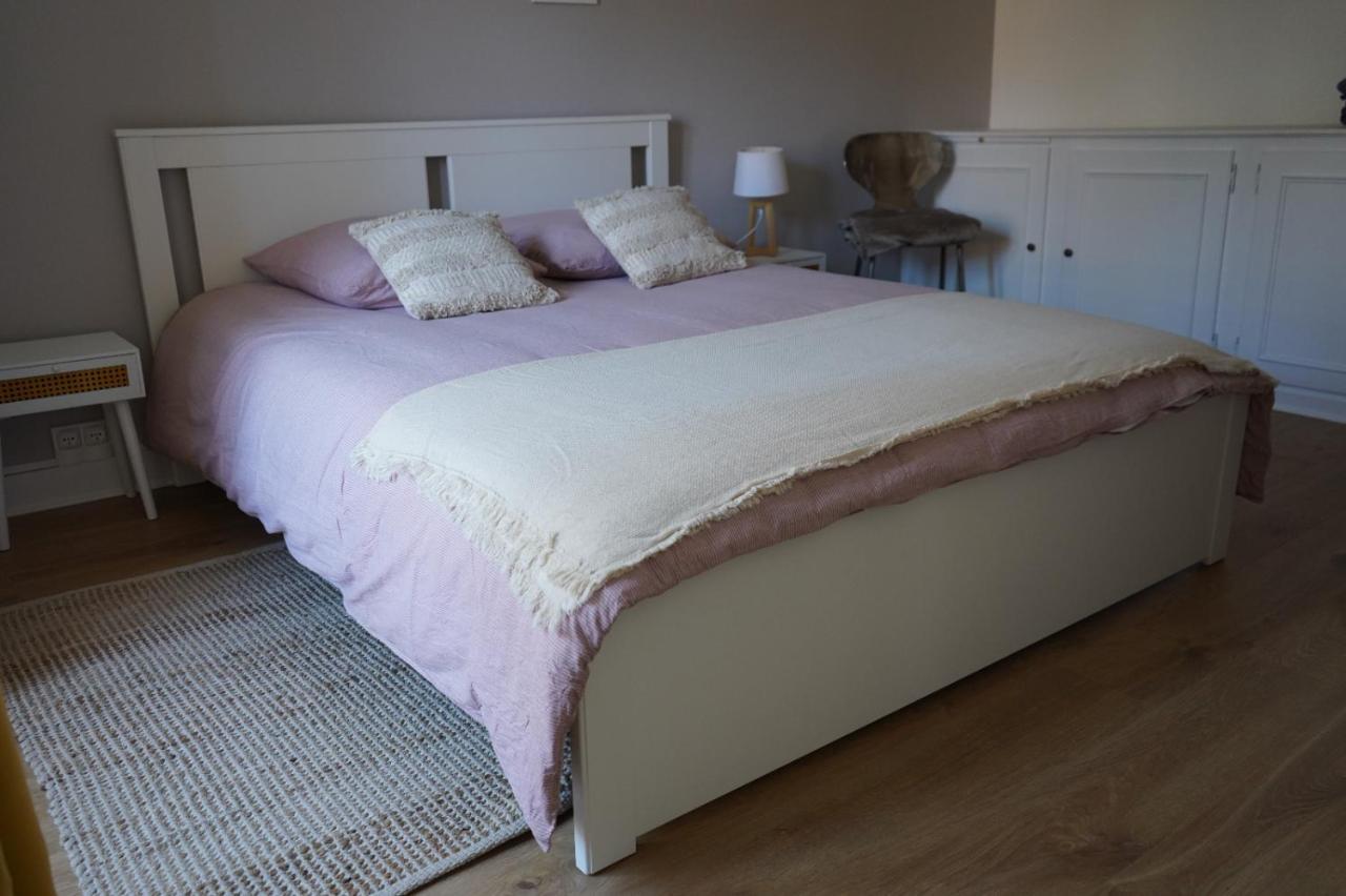 Un Dimanche Chez Julie Chambre Celestine Parthenay Esterno foto